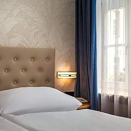 Hotel Ruze 4*