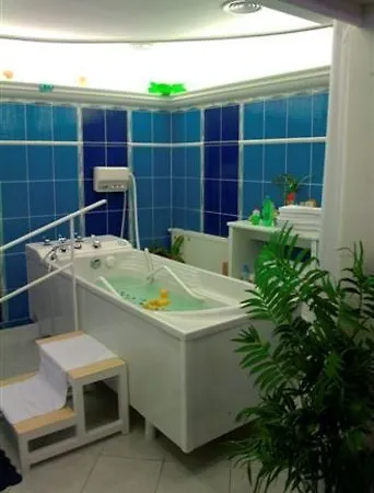 Ruze Hotel